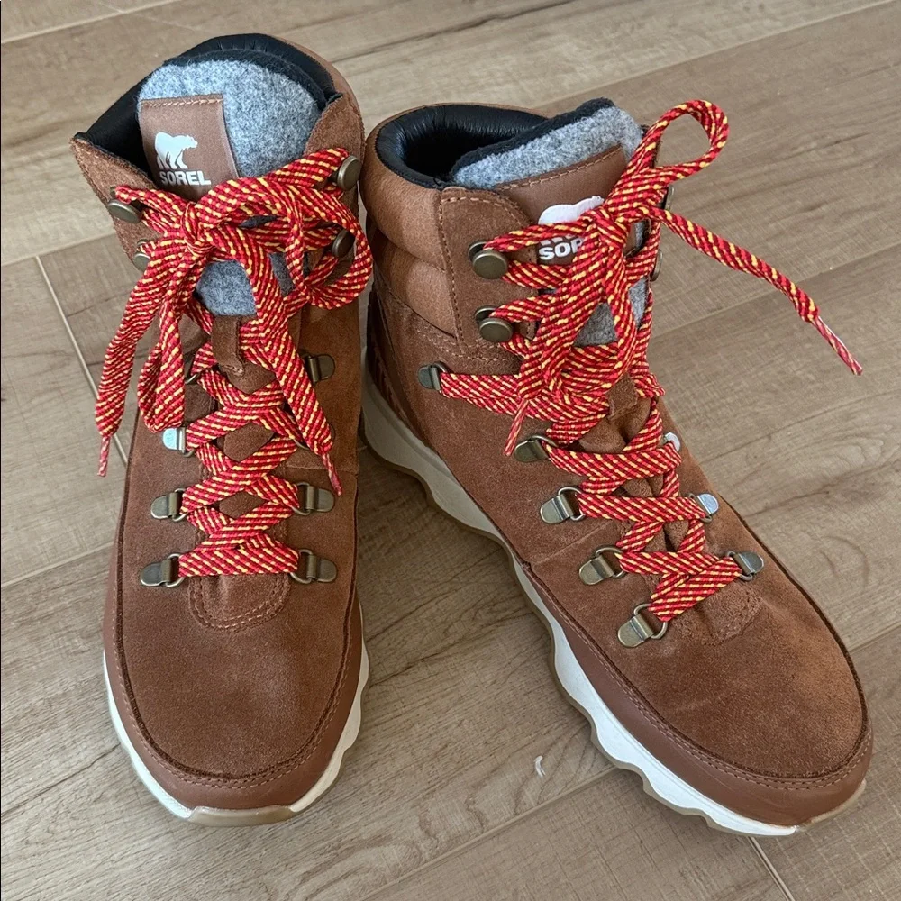 Women’s Sorel Kinetic Waterproof Boots - Picture 5 of 8